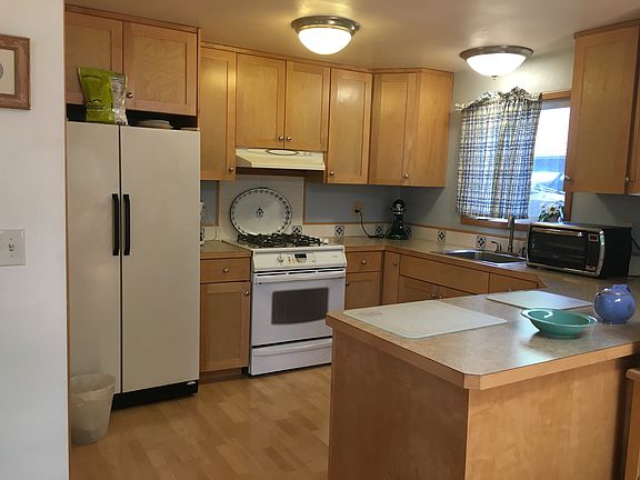 4th image of 2991 Corfu Blvd NE