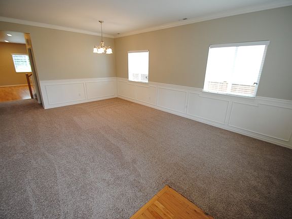 4th image of 8018 87th Pl NE