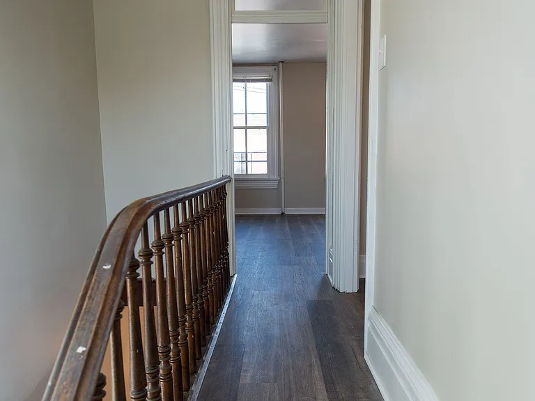127 Herr St — Photo 13