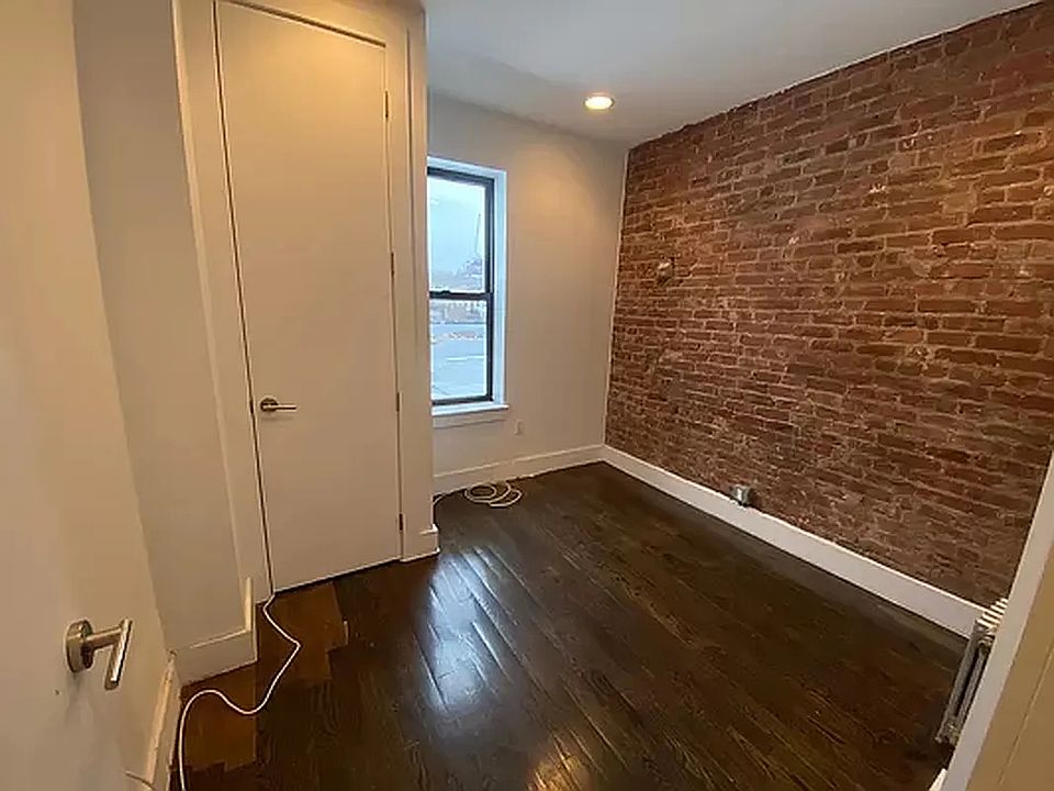 2nd image of 125 Sterling St #30
