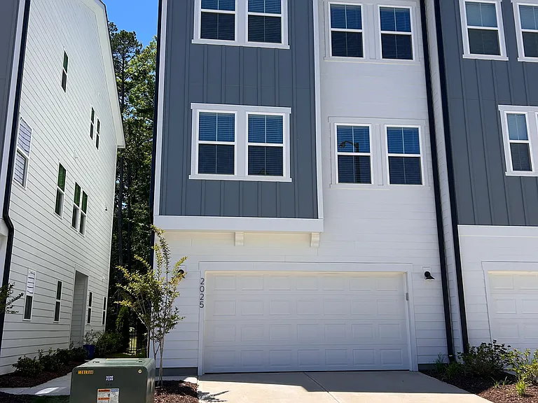 2025 Trident Maple Ln — Photo 1