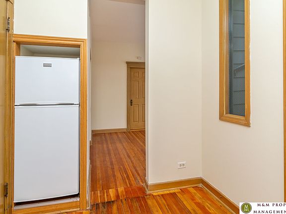 3rd image of 112 Home Ave #114-205