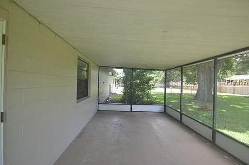 4th image of 1960 Camelot Ct SW