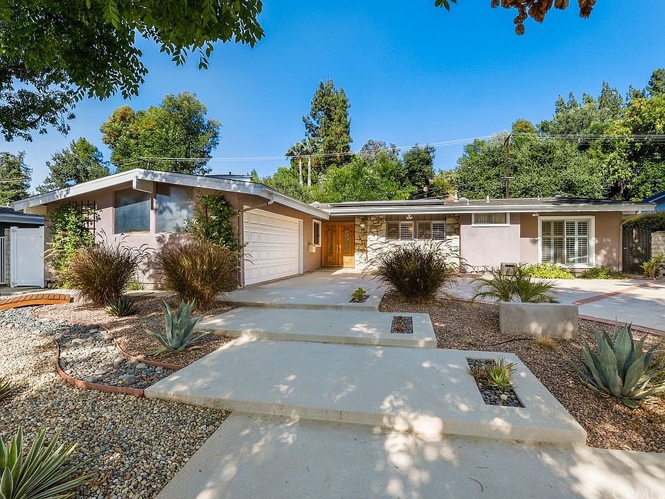 1st image of 4756 Larkwood Ave