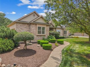 2790 Meadowpoint Dr, Troy, OH 45373