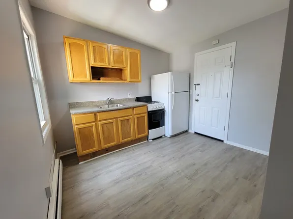 277 Clinton Pl #5E, Newark, NJ 07112