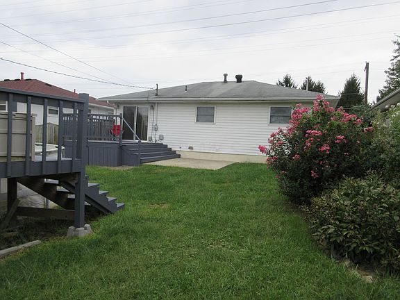 4th image of 3824 Parsons Ave