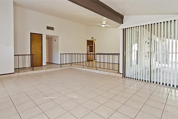 3rd image of 3019 Housley Dr