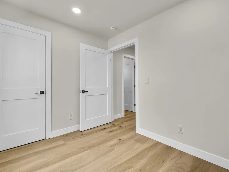 116 N Cornell Ave — Photo 40