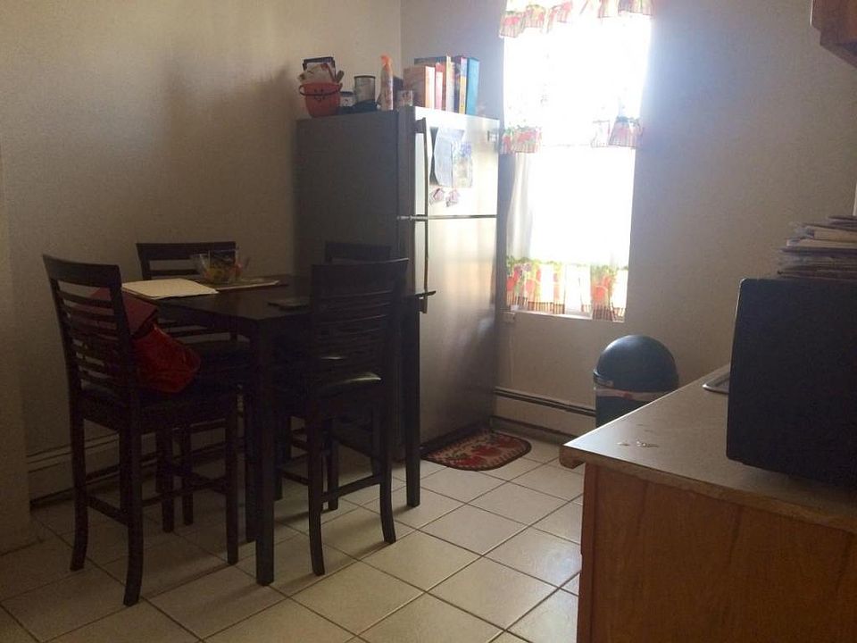 2nd image of 1757 Dean St #2