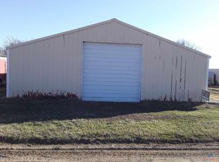 203 W 6th St, Ionia, MO 65335
