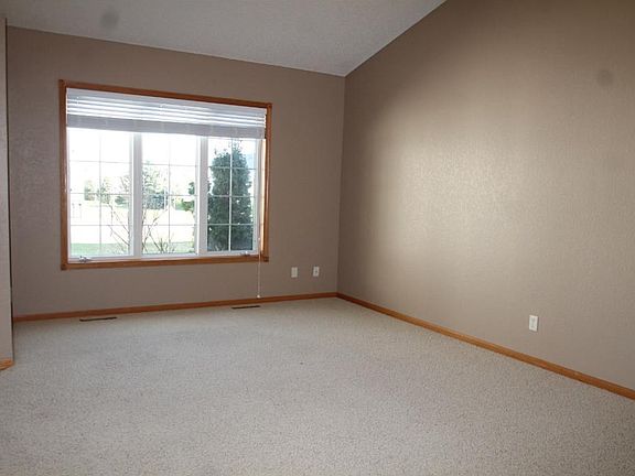 4th image of 825 22nd St SE