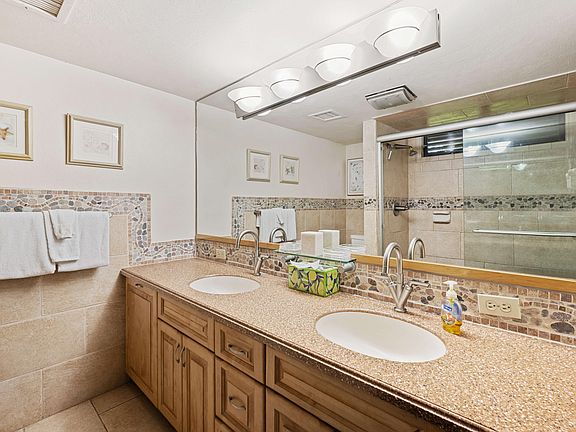 4th image of 204B Sapphire Beach And Resort