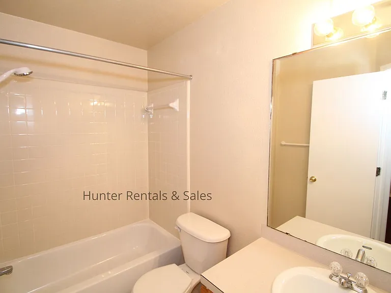 4203D Alan Kent Dr — Photo 4