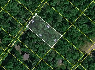 132 S Ridge Dr, Gouldsboro, PA 18424