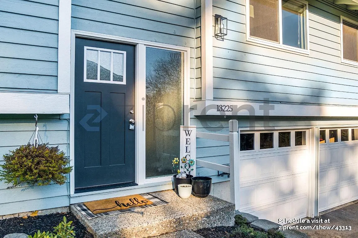 3 bed, 1760 sqft, $3,740 — Photo 3