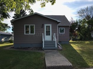 402 Windom St, Drayton, ND 58225
