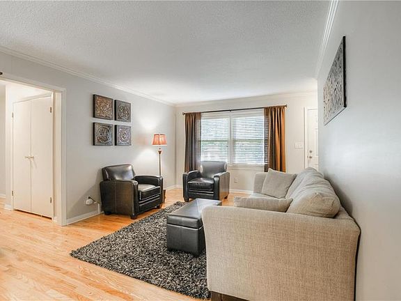 5th image of 8803 W 89th St