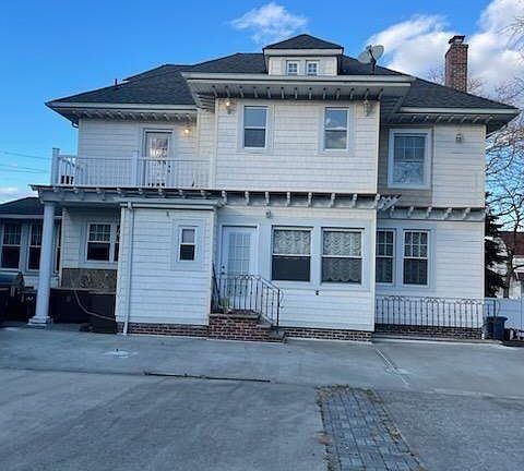 2nd image of 158-02 Powells Cove Blvd