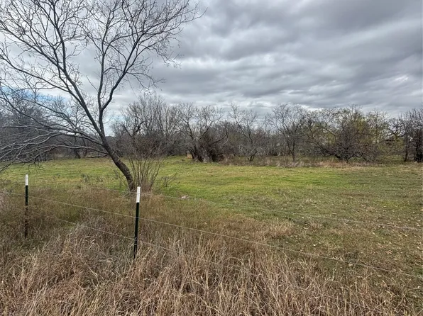 1300 Tower St, Springtown, TX 76082