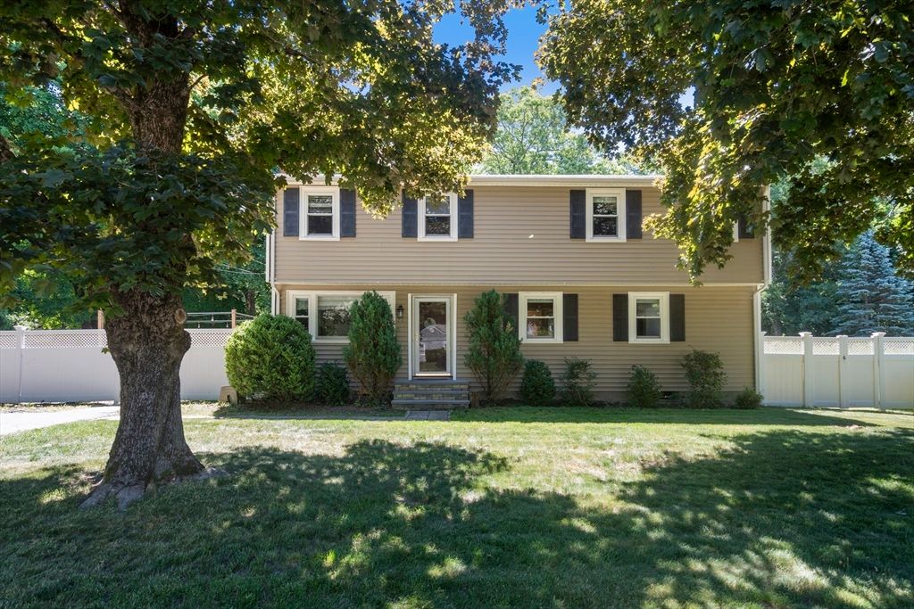 257 Elmwood St, North Attleboro, MA