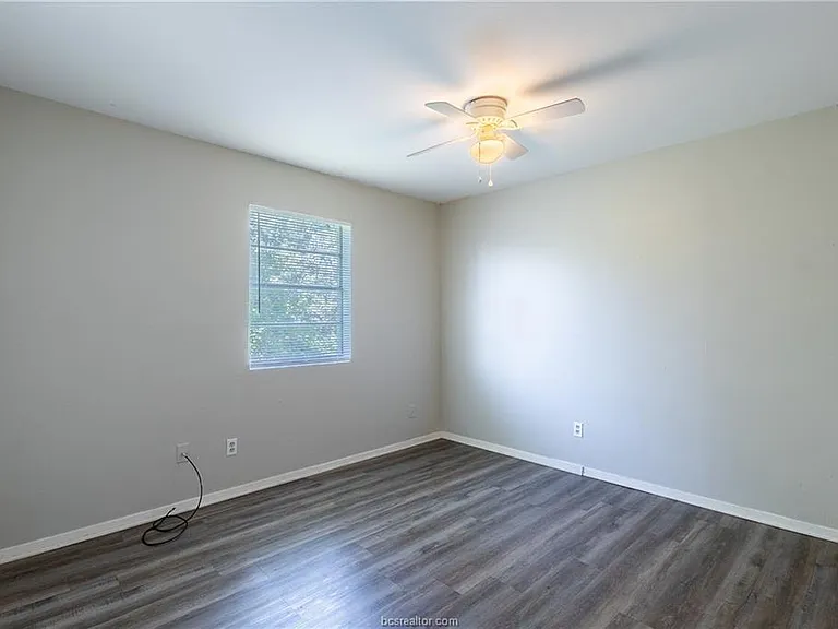 2706 Evergreen Cir #C — Photo 12