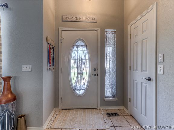 3rd image of 221 N Valley Dr