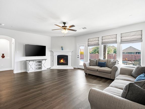 5th image of 244 Jefferson Ln