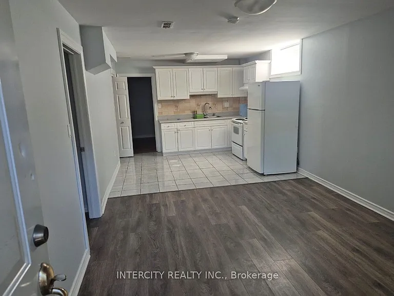 346 Crofters Rd #BASEMENT — Photo 4