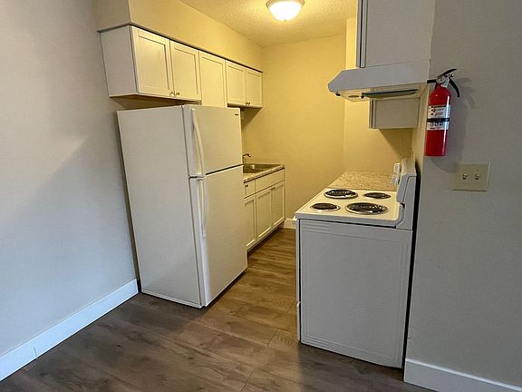 2nd image of 1307 7th Ave #16
