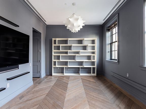 5th image of 320 E 82nd St #4