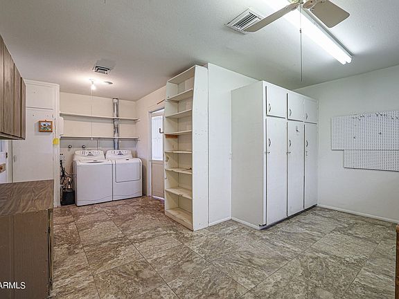 3rd image of 10919 W Saratoga Cir