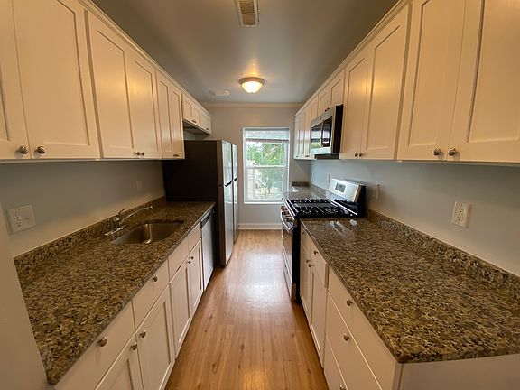 3rd image of 1316 Geddes Ave #18