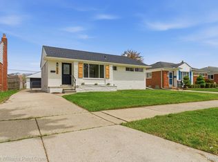 19809 Shady Lane Ave, Saint Clair Shores, MI 48080