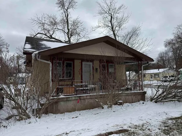 1922 Bergan St, South Bend, IN 46628