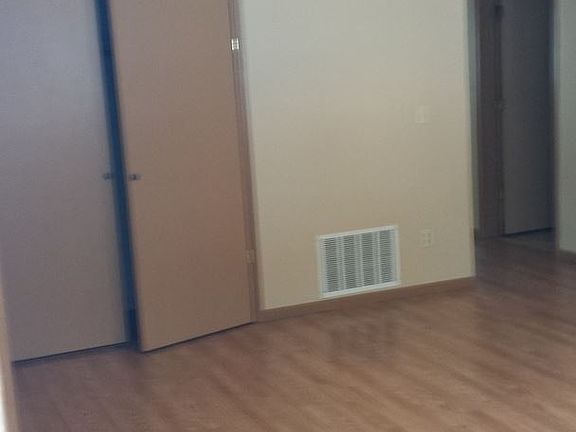 3rd image of 3017 Viking Dr APT 1