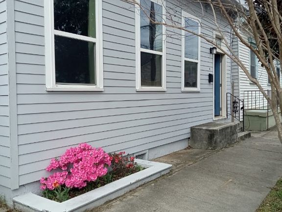 4th image of 2324 2nd St
