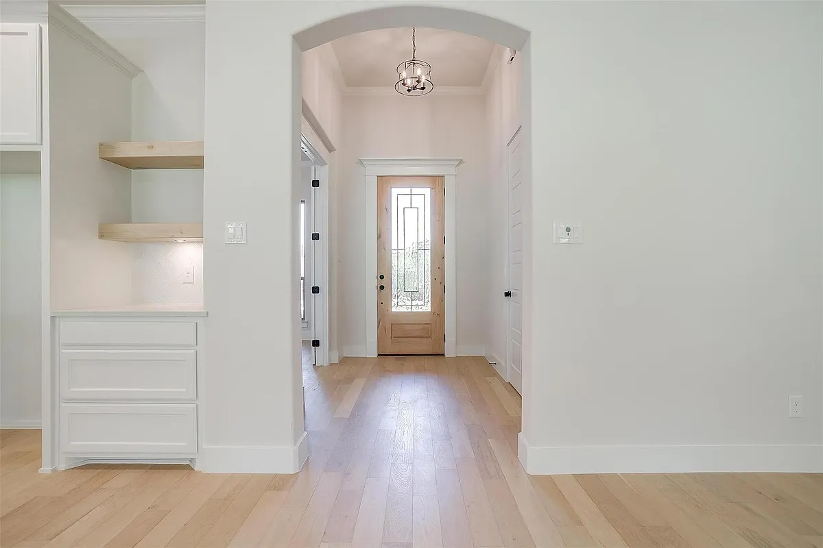 Building Photo - 1007 Meadow Wood Ter