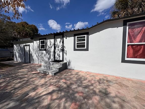 2nd image of 357 Hunting Club Avenue