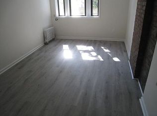 31-34 30th St #2L, Astoria, NY 11106