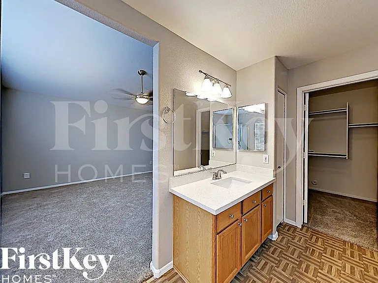 7323 E Navarro Ave — Photo 12