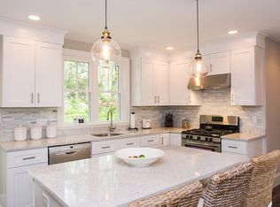 11 Wentworth Rd, Natick, MA 01760