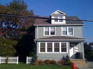 17 North St APT 2, Glen Cove, NY 11542