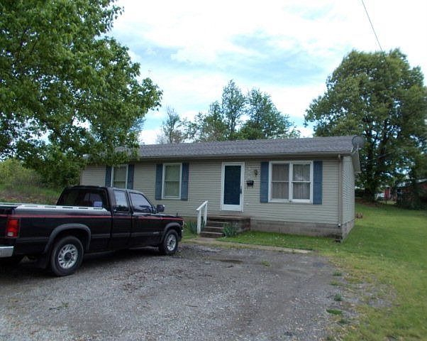 2nd image of 154 Cates St
