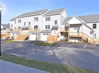 13 Jupiter Ln UNIT E, Richmond, RI 02898
