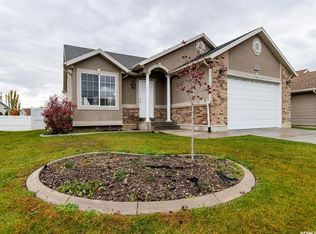 2161 Craig Ln, Syracuse, UT 84075
