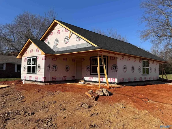 6211 Hollow Rd NW, Huntsville, AL 35810