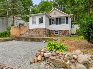 69 N Lyons Rd, Oak Ridge, NJ 07438