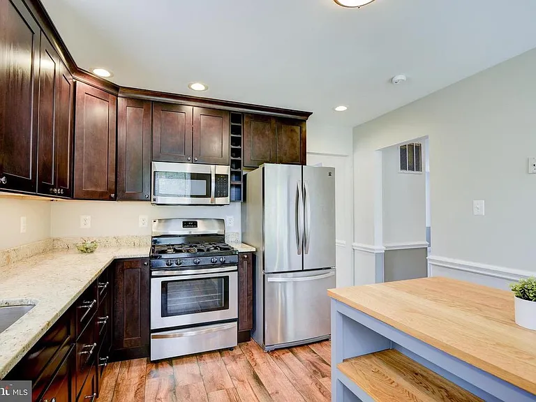 6341 Buffie Ct — Photo 14