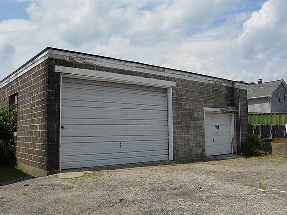 3rd image of 1170-1172 N Main St